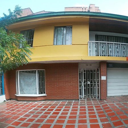 Le VI Hostal Medellín Kültér fotó